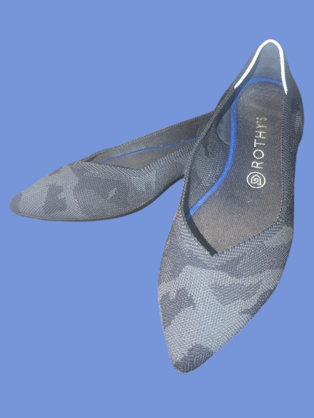 VGUC RETIRED Rothys Dark Gray Camo Points Size 11
